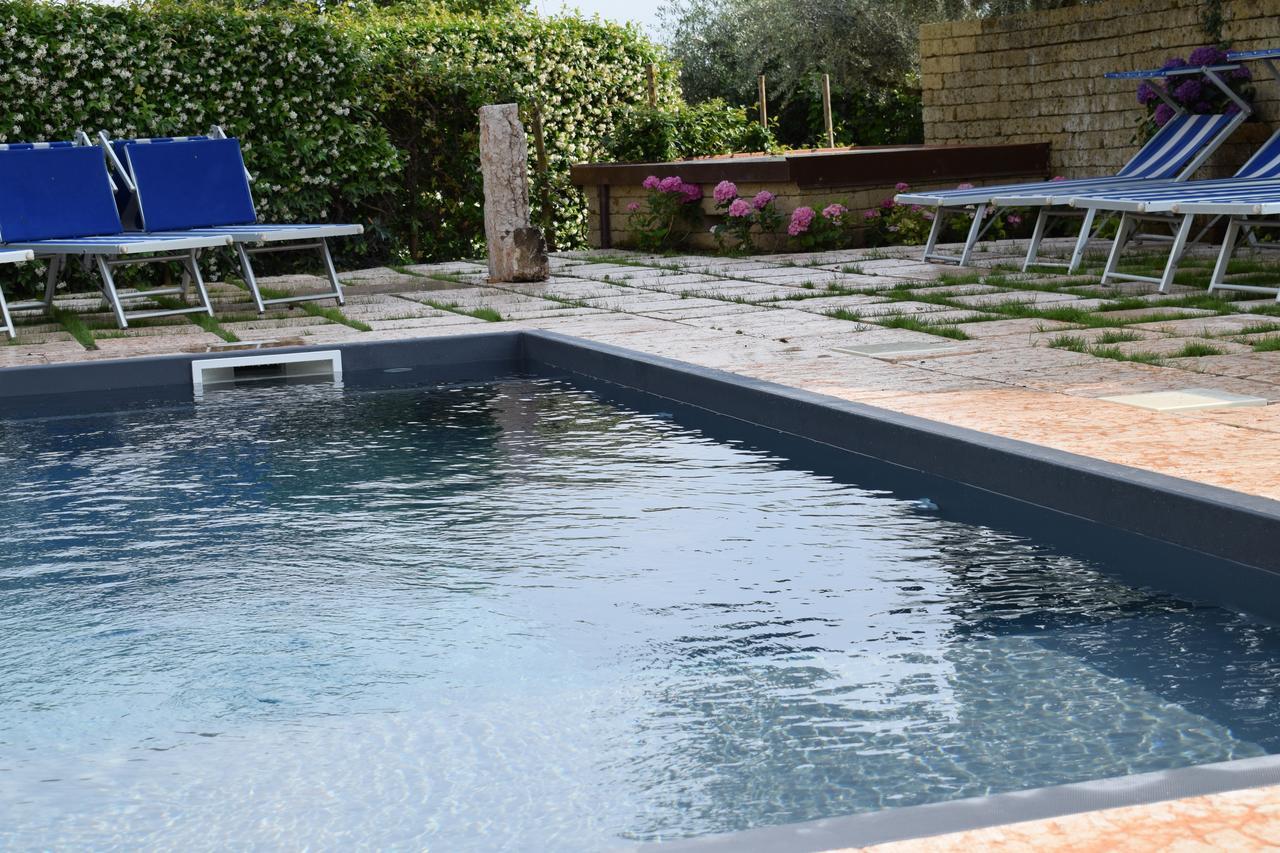 La Tinassara Bed & Breakfast