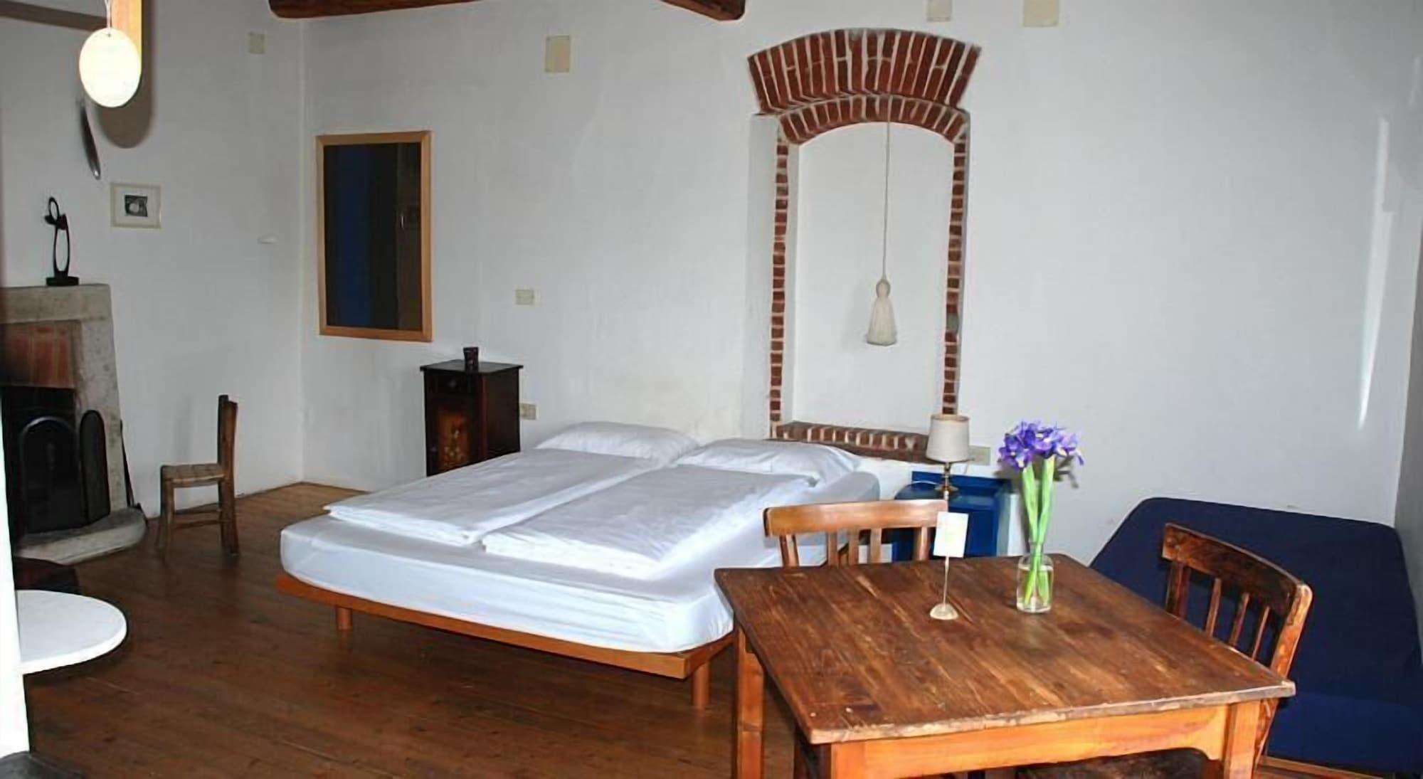 La Tinassara Bed & Breakfast